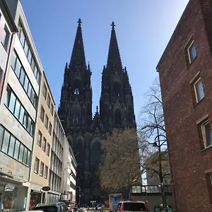 https://city-apartment-am-dom.topcolognehotels.com