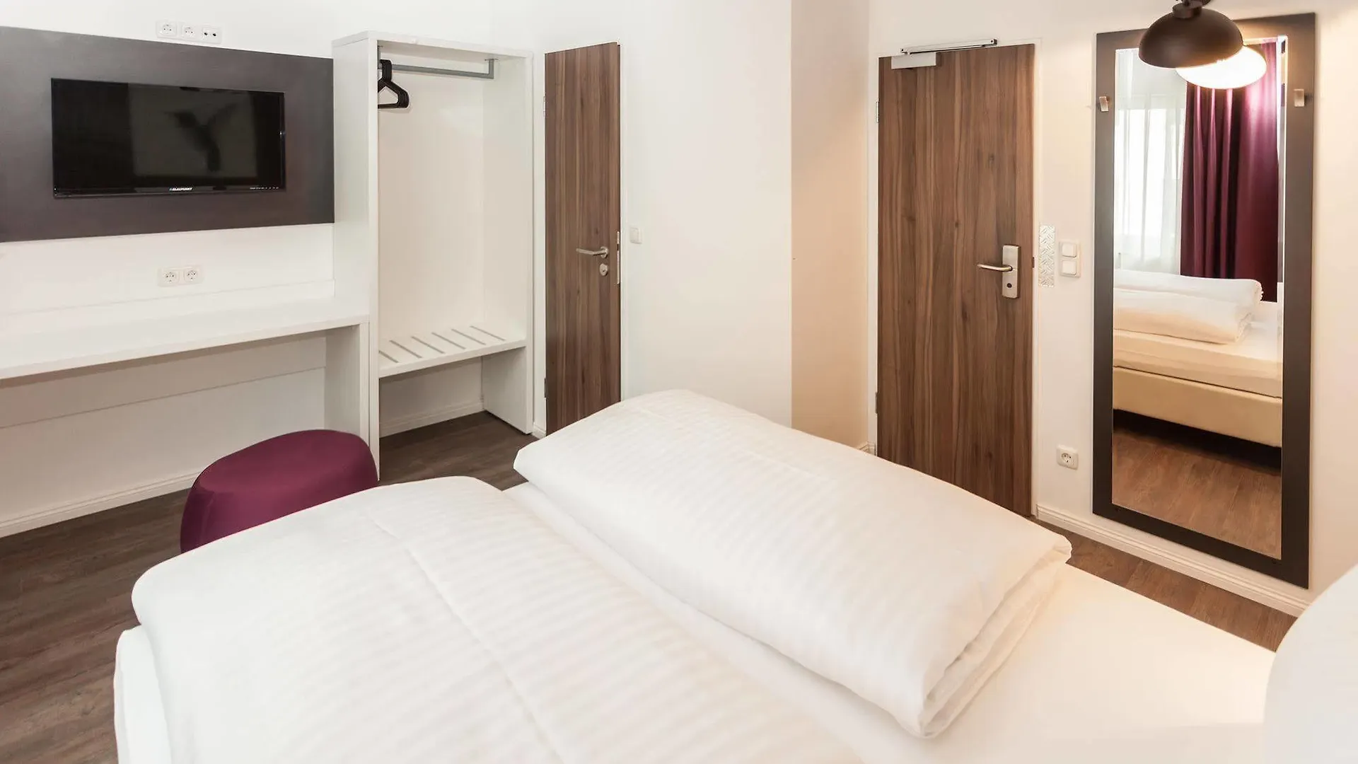 Hotel West 함브루크 3*,  독일